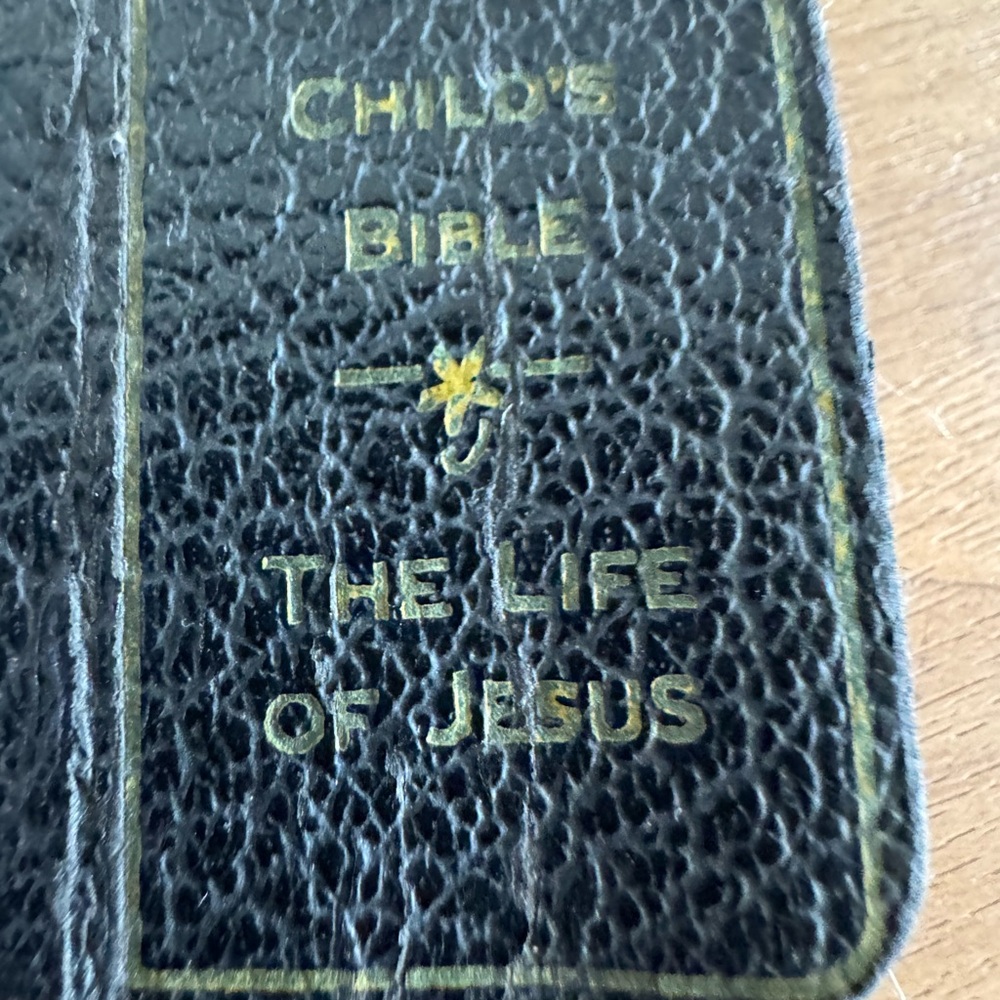 Vtg Miniature Childs Bible and Prayer Book -The Life of Jesus
1932 MINT - Picture 9 of 11
